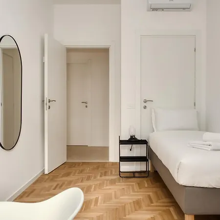 Apartman Joivy Beautiful And Modern With 2 Balconies Milánó