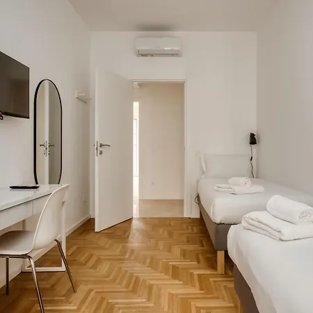 Joivy Beautiful And Modern With 2 Balconies * Mailand